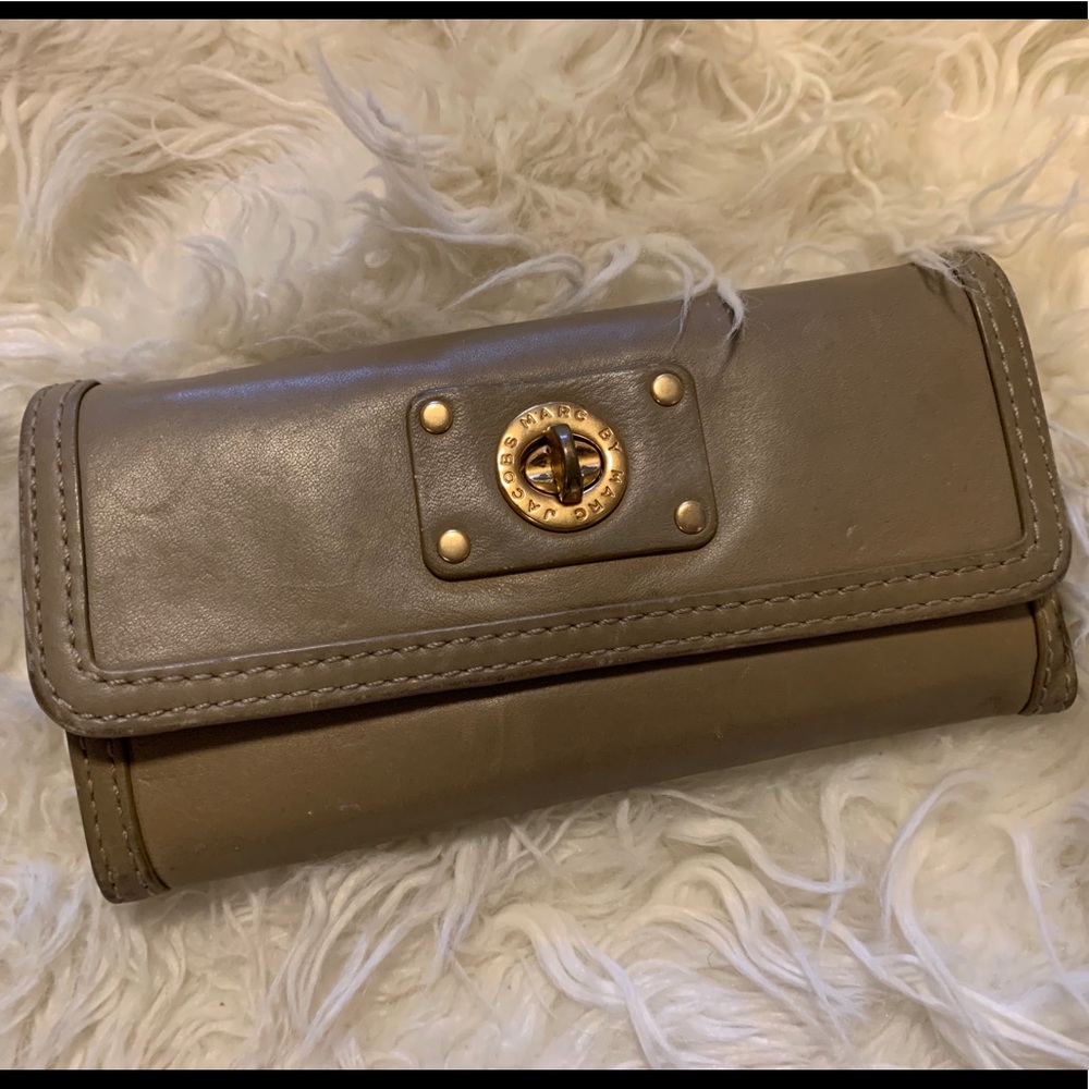 Marc by Marc Jacob wallet in beige
